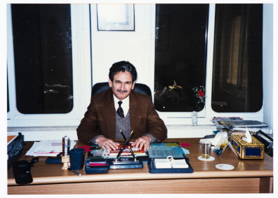 Mahmoud Shukair during his work at the Ministry of Culture in Ramallah in 1997
