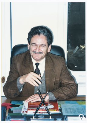 Mahmoud Shukair during his work at the Ministry of Culture in Ramallah in 1997