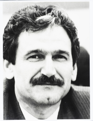 Mahmoud Shukair during his participation in the International Theatre Conference in 1988