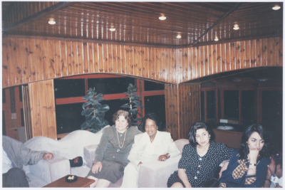 حركة النساء الديمقراطيات مع وزيره الشرطة الفلسطينية في غزة 