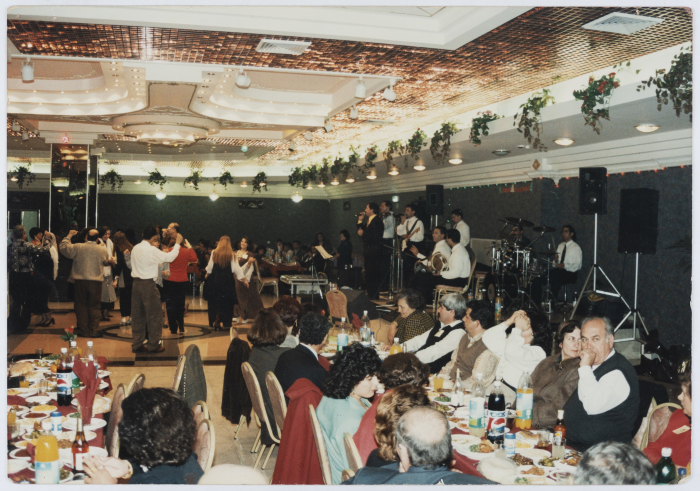 الاحتفال في يوم المرأة عام 1997