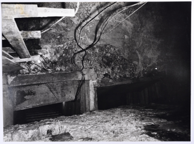 A photo of tunnel in Jerusalem