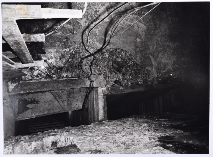 A photo of tunnel in Jerusalem