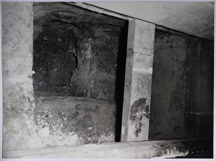 A photo of tunnel in Jerusalem